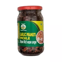 Marynowany czosnek z orzeszkami Garlic Peanuts Pickle Nepali Mato 350g